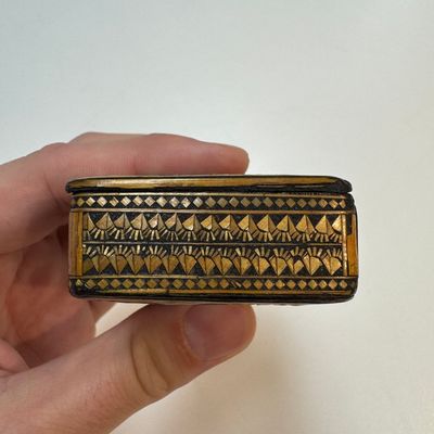 Two lacquered rectangular snuff boxes, Qajar and Ottoman Empire, 19th C. — 照片 20