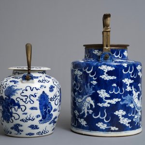 Two large Chinese blue and white Bencharong style teapots for the Thai market, 19th C. — 照片 5