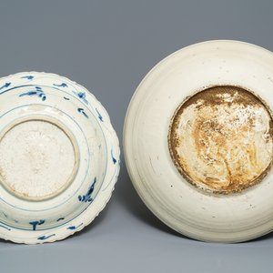 Two large Chinese blue and white Swatow dishes, Ming — 照片 2