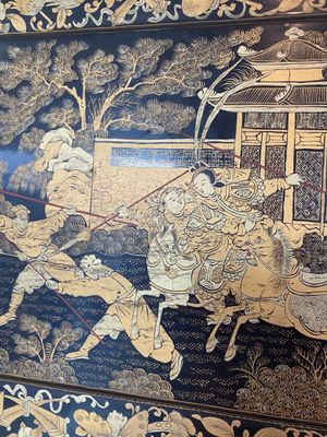 Two large Chinese Canton black and gilt-lacquered panels, 19th C. — 照片 27