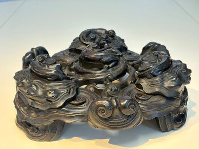 Two large Chinese carved wooden stands, 19th C. — foto 20