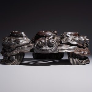 Two large Chinese carved wooden stands, 19th C. — foto 11