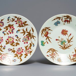 Two large Chinese famille rose floral dishes, 19th C. — 照片 1