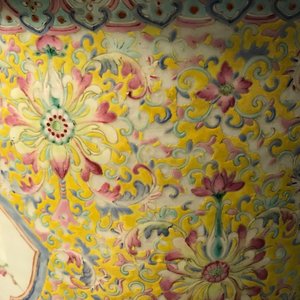 Two large Chinese famille rose jardinières, 19th C. — 照片 20