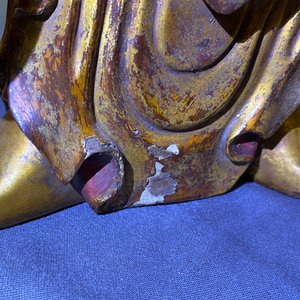 Two large Chinese gilt-lacquered wood figures of Guanyin, 18/19th C. — photo 34