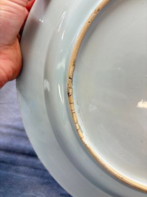 Two large Chinese Meissen-style export dishes with a hunting scene, Qianlong — 照片 13