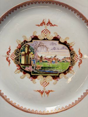Two large Chinese Meissen-style export dishes with a hunting scene, Qianlong — 照片 2