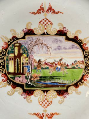Two large Chinese Meissen-style export dishes with a hunting scene, Qianlong — 照片 3