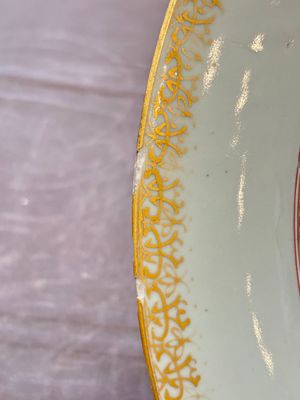 Two large Chinese Meissen-style export dishes with a hunting scene, Qianlong — 照片 9