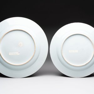 Two large Chinese Meissen-style export dishes with a hunting scene, Qianlong — 照片 2