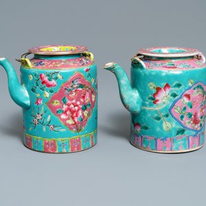 Two large Chinese turquoise-ground famille rose teapots for the Straits or Peranakan market, 19th C. — 照片 1