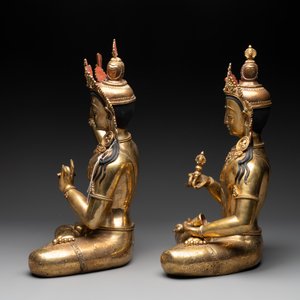 Two large gilt bronze figures of a Tara and Manjusri, Nepal, 20th C. — 照片 4