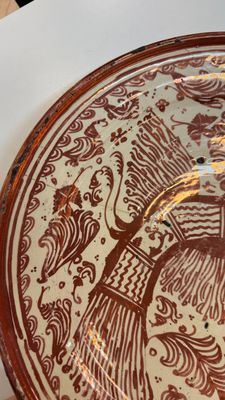 Two large Hispano-Moresque lustre-glazed dishes with a bird, Valencia or Manises, Spain, late 16th C. — 照片 19