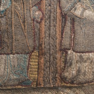 Two large linen, silk- and silverthread orphrey fragments depicting saints below arcatures, Spain, early 17th C. — 照片 7