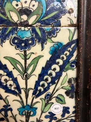 Two large polychrome Damascus pottery tiles with a flower — foto 7