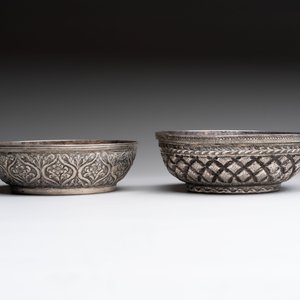 Two Ottoman silver repoussé hammam bowls, Turkey, 19th C. — photo 4