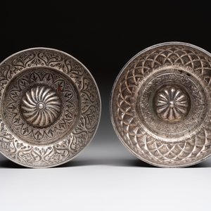 Two Ottoman silver repoussé hammam bowls, Turkey, 19th C. — photo 5