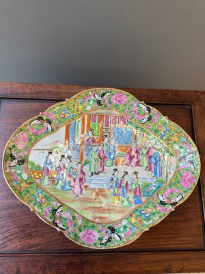 Two oval Chinese Canton famille rose tazzas, 19th C. — 照片 2