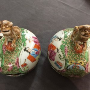 Two pairs of Chinese Canton famille rose vases and covers, 19th C. — 照片 15