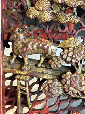 Two pairs of Chinese carved, lacquered and gilt-decorated wooden panels with figural design, 19th C. — foto 18