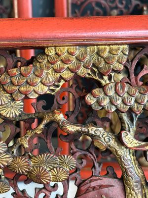 Two pairs of Chinese carved, lacquered and gilt-decorated wooden panels with figural design, 19th C. — foto 20