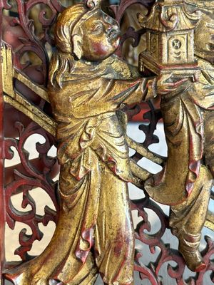 Two pairs of Chinese carved, lacquered and gilt-decorated wooden panels with figural design, 19th C. — foto 24