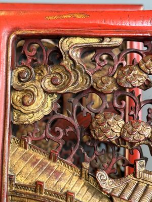 Two pairs of Chinese carved, lacquered and gilt-decorated wooden panels with figural design, 19th C. — foto 30