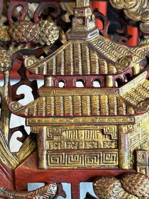 Two pairs of Chinese carved, lacquered and gilt-decorated wooden panels with figural design, 19th C. — foto 3