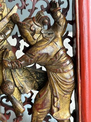 Two pairs of Chinese carved, lacquered and gilt-decorated wooden panels with figural design, 19th C. — foto 37