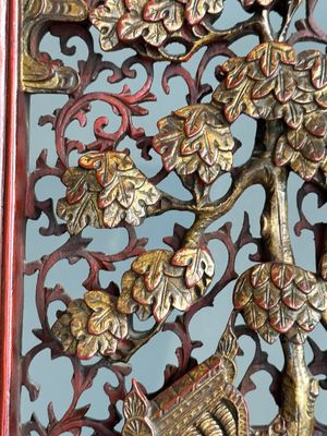 Two pairs of Chinese carved, lacquered and gilt-decorated wooden panels with figural design, 19th C. — foto 41