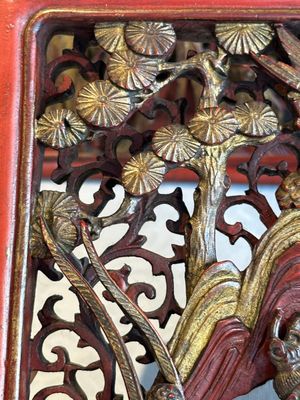 Two pairs of Chinese carved, lacquered and gilt-decorated wooden panels with figural design, 19th C. — foto 6