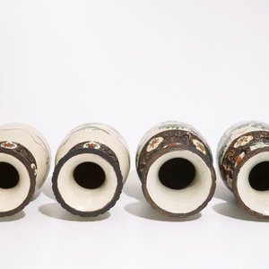 Two pairs of Chinese famille rose and verte Nanking crackle glaze vases, 19th C. — photo 6