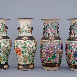 Two pairs of Chinese famille rose and verte Nanking crackle glaze vases, 19th C. — photo 1
