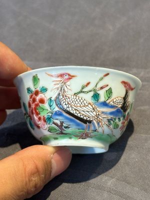 Two pairs of Chinese famille rose cups and saucers with pheasants and roosters, Yongzheng/Qianlong — photo 22