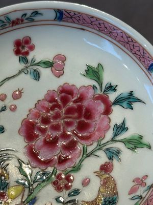 Two pairs of Chinese famille rose cups and saucers with pheasants and roosters, Yongzheng/Qianlong — photo 30