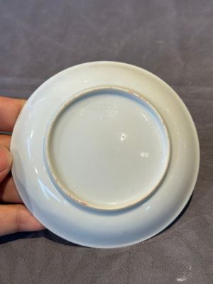 Two pairs of Chinese famille rose cups and saucers with pheasants and roosters, Yongzheng/Qianlong — photo 32