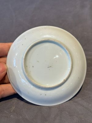 Two pairs of Chinese famille rose cups and saucers with pheasants and roosters, Yongzheng/Qianlong — photo 6