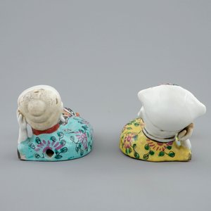 Two pairs of Chinese famille rose figural wall vases, Qianlong, 18th C. — photo 4