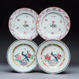 Two pairs of Chinese famille rose plates — foto 1