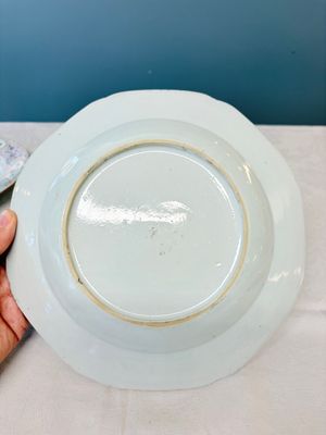 Two pairs of Chinese famille rose plates — foto 8