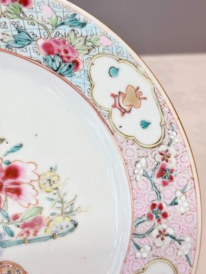 Two pairs of Chinese famille rose plates — foto 12