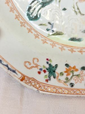 Two pairs of Chinese famille rose plates — foto 17