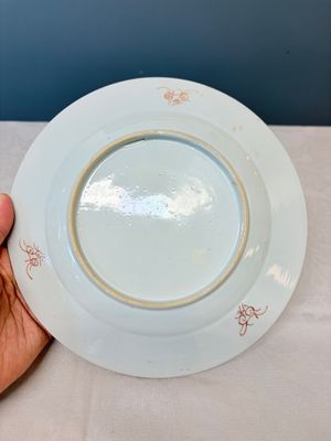 Two pairs of Chinese famille rose plates — foto 25