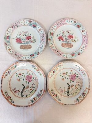Two pairs of Chinese famille rose plates — foto 1