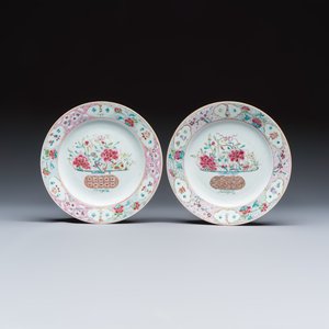 Two pairs of Chinese famille rose plates — foto 4