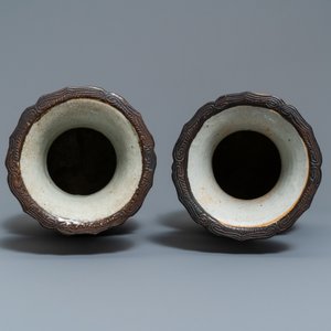 Two pairs of Chinese famille rose vases, 19/20th C. — photo 6