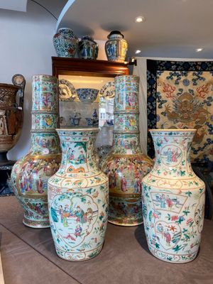 Two pairs of Chinese famille rose vases, 19th C. — photo 1