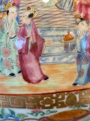 Two pairs of Chinese famille rose vases, 19th C. — photo 10