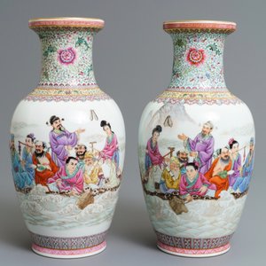 Two pairs of Chinese famille rose vases, Qianlong marks, Republic, 20th C. — 照片 2