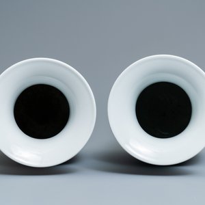 Two pairs of Chinese famille rose vases, Qianlong marks, Republic — 照片 12
